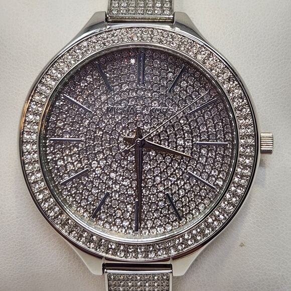 Michael Kors Slim Runway Crystal Pave Ladies Watch MK3250 Silver Tone Works - Picture 2 of 10